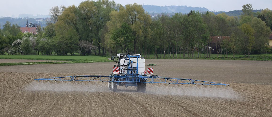 Pesticidy a herbicidy
